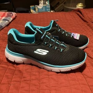 Skechers Women’s slip-on sneakers size 5